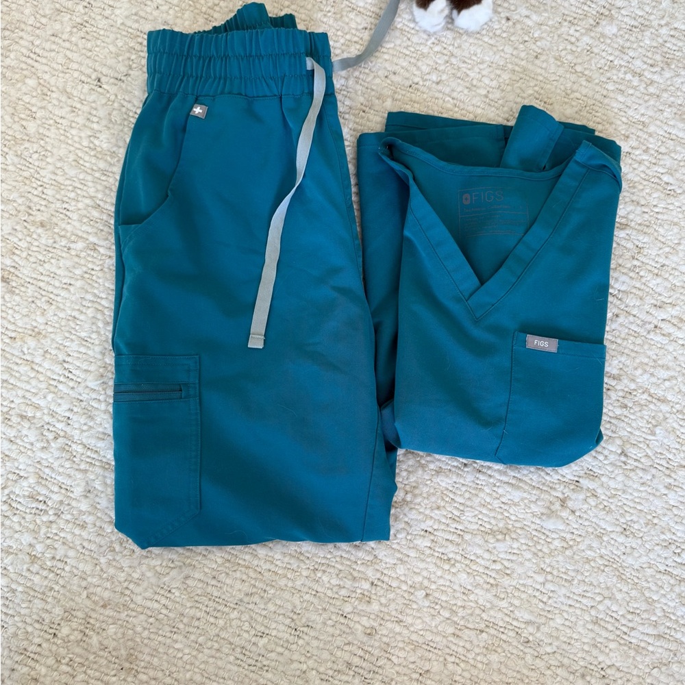 Figs Aqua Blue Scrub Set